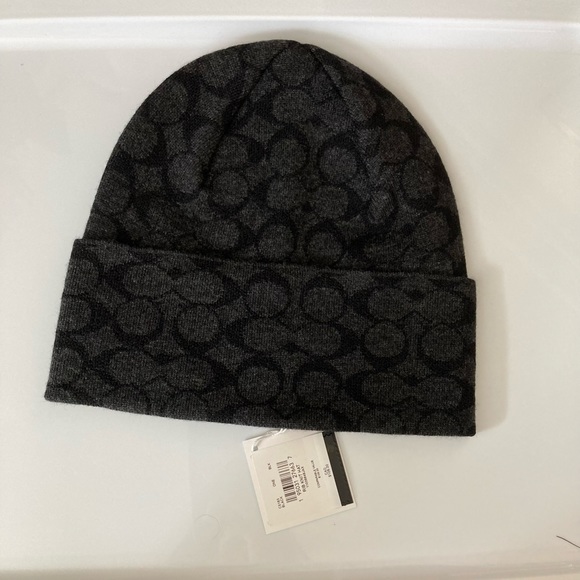 NWT COACH BLACK KNIT SIGNATURE BEANIE - Picture 1 of 9